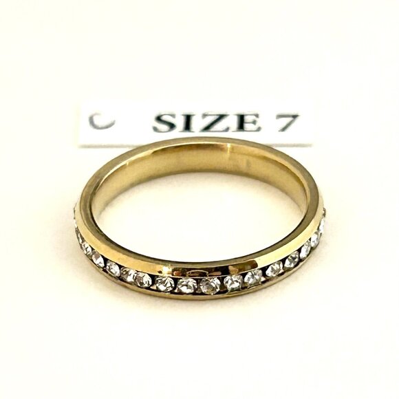 Gold Tone Ring with clear rhinestones, Size 7 Unisex - Picture 2 of 3